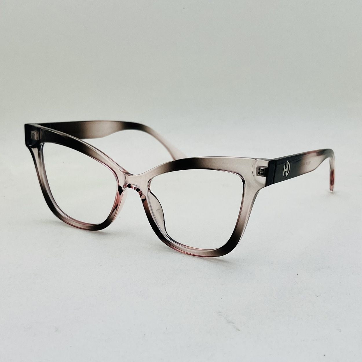 Elara Oversized Cat Eye