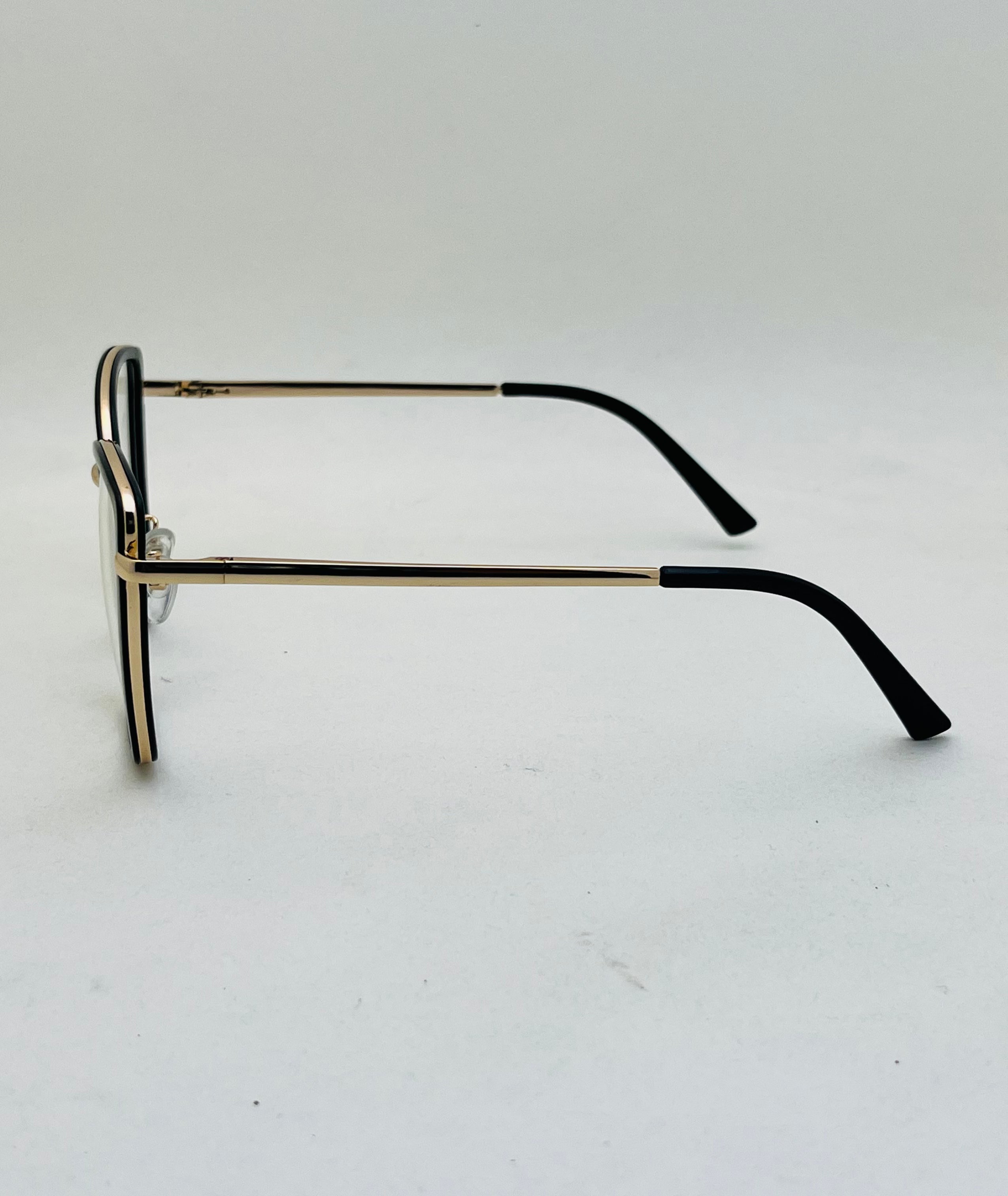 Valeria Oversized Cat Eye