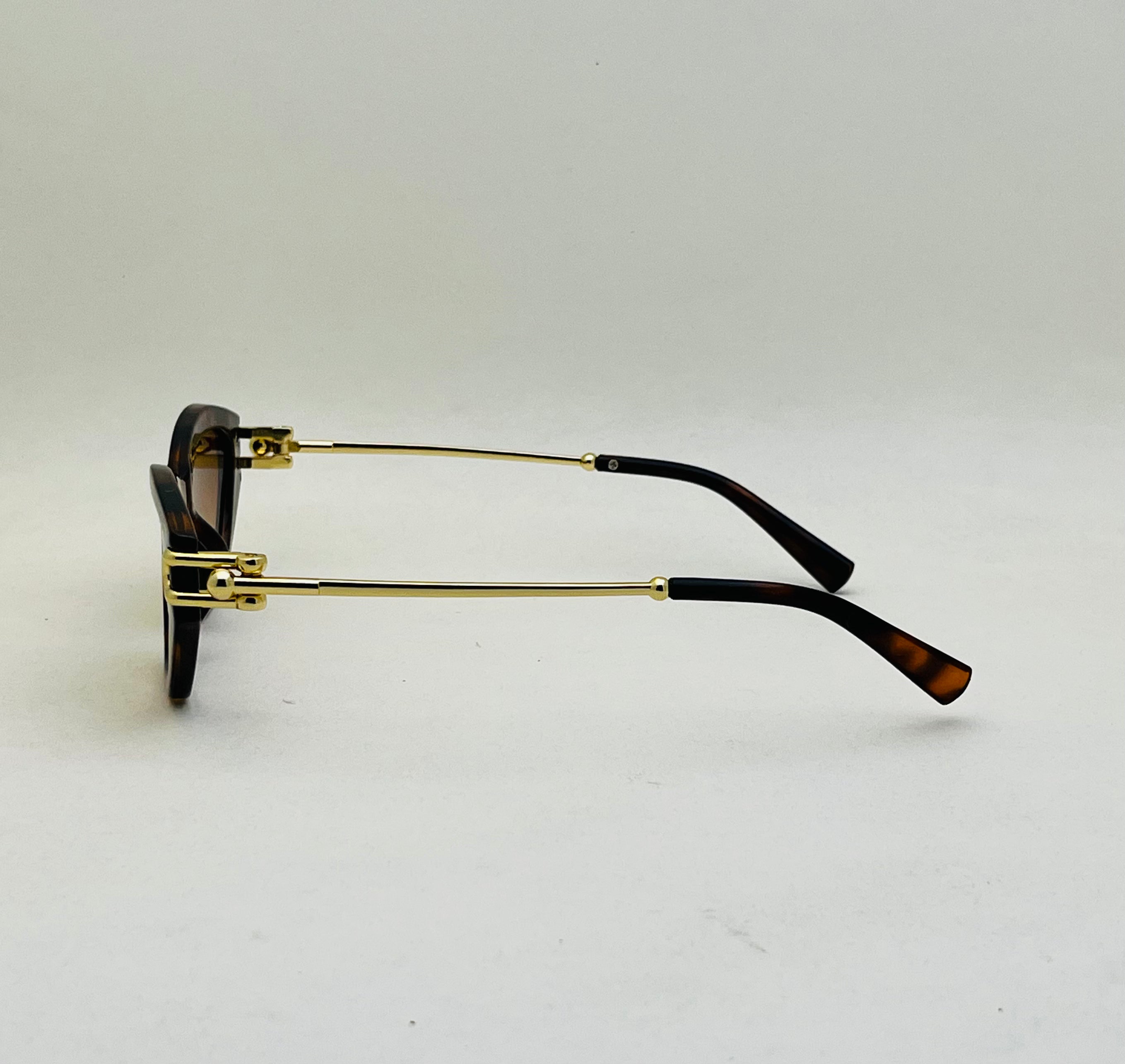 Gold Stick Cat Eye