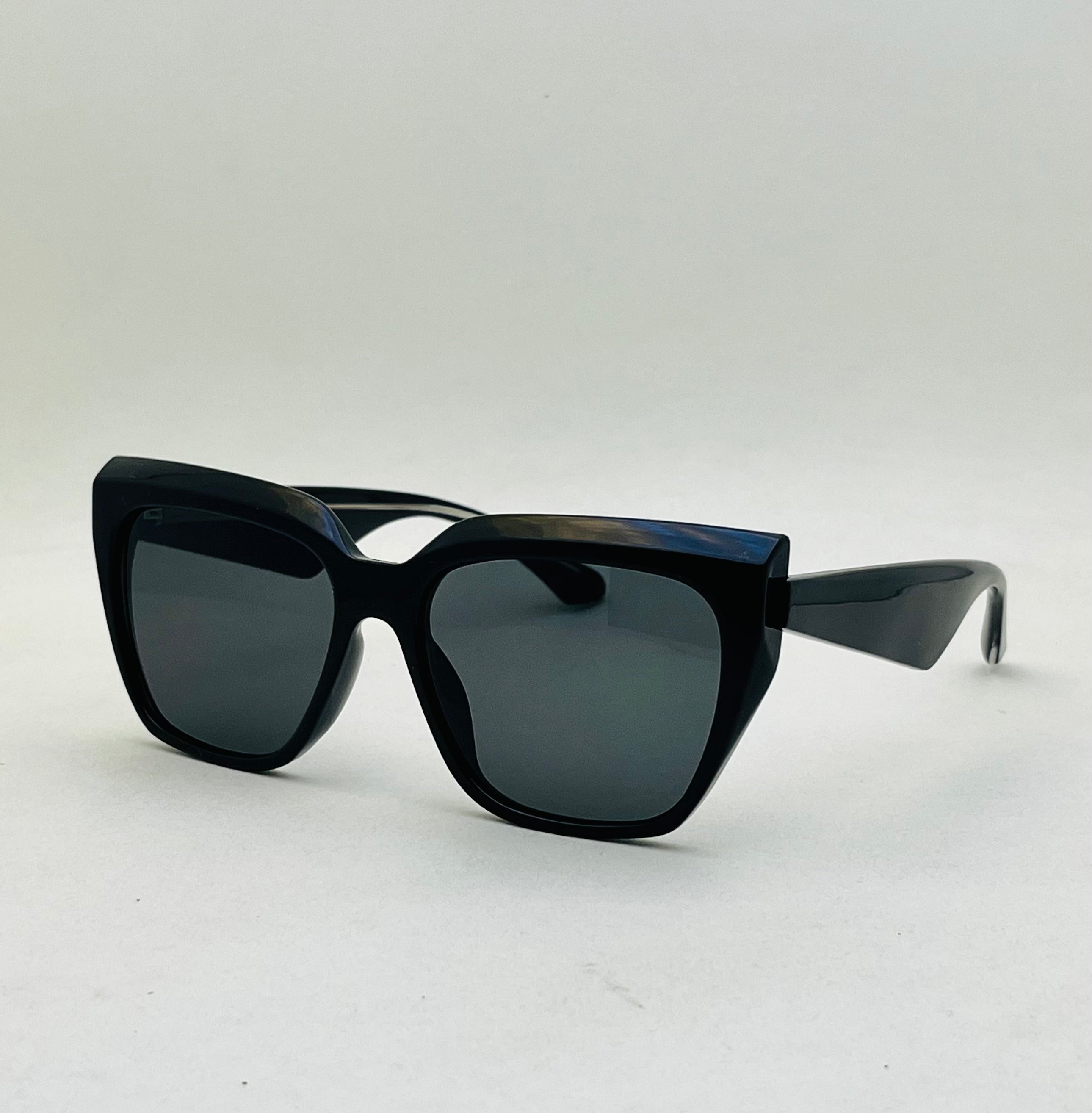 Aura Cateye