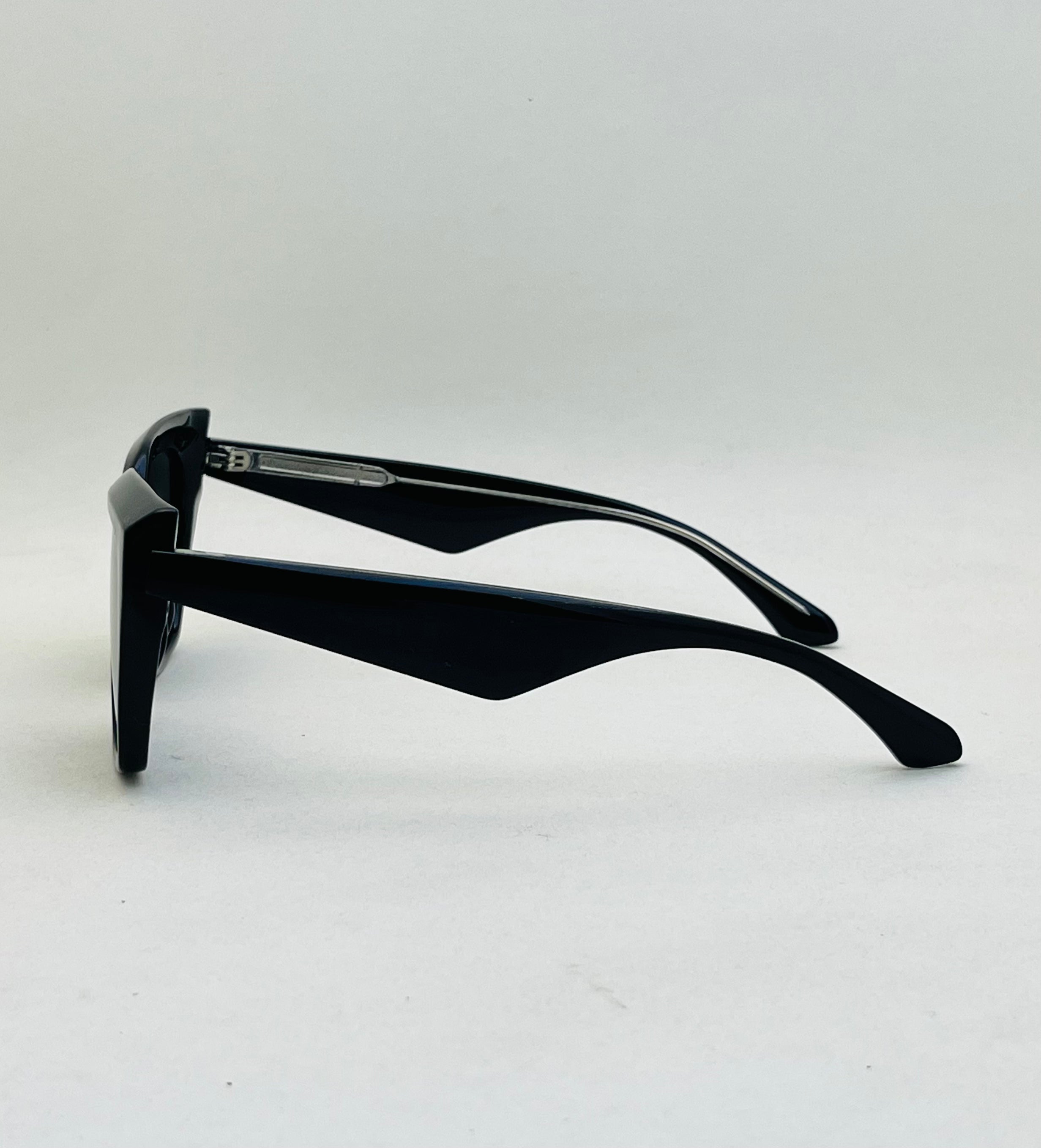 Aura Cateye