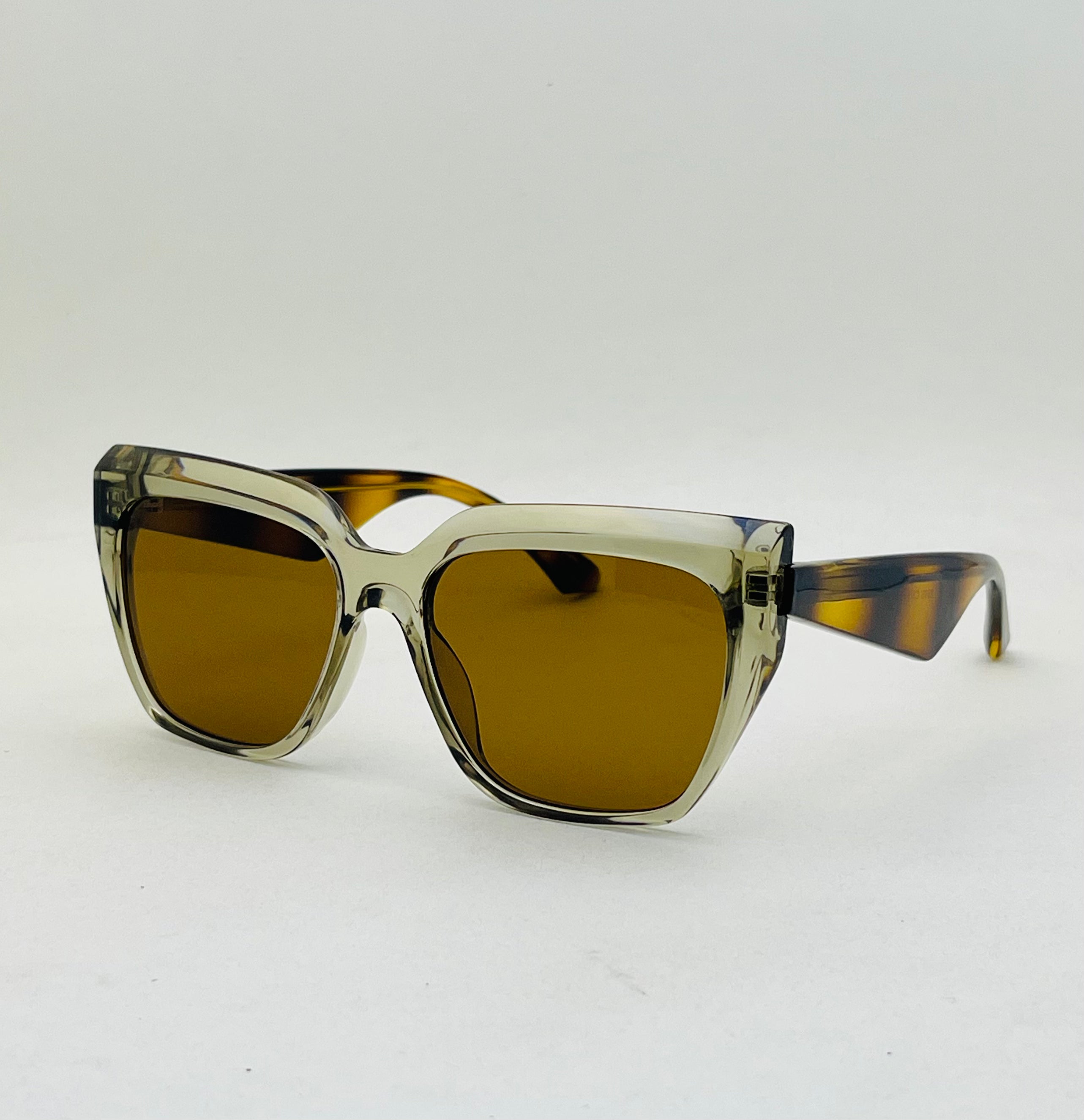 Aura Cateye