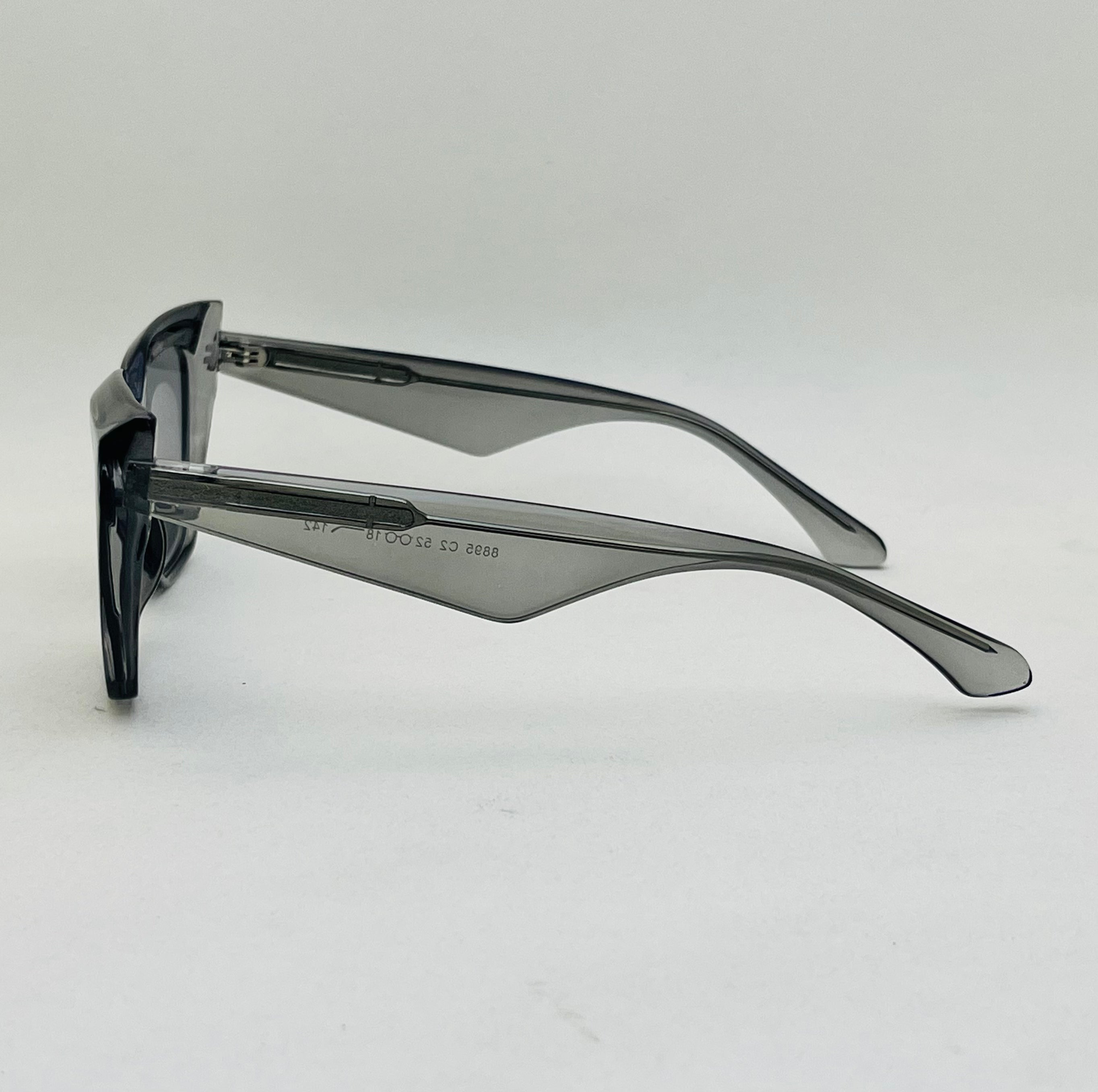 Noir Oversized Cateye