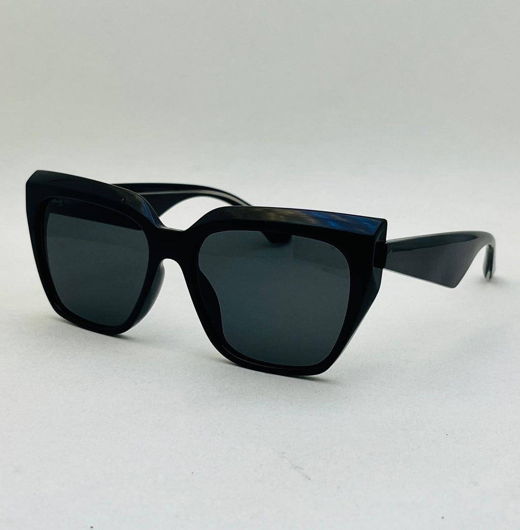Noir Oversized Cateye