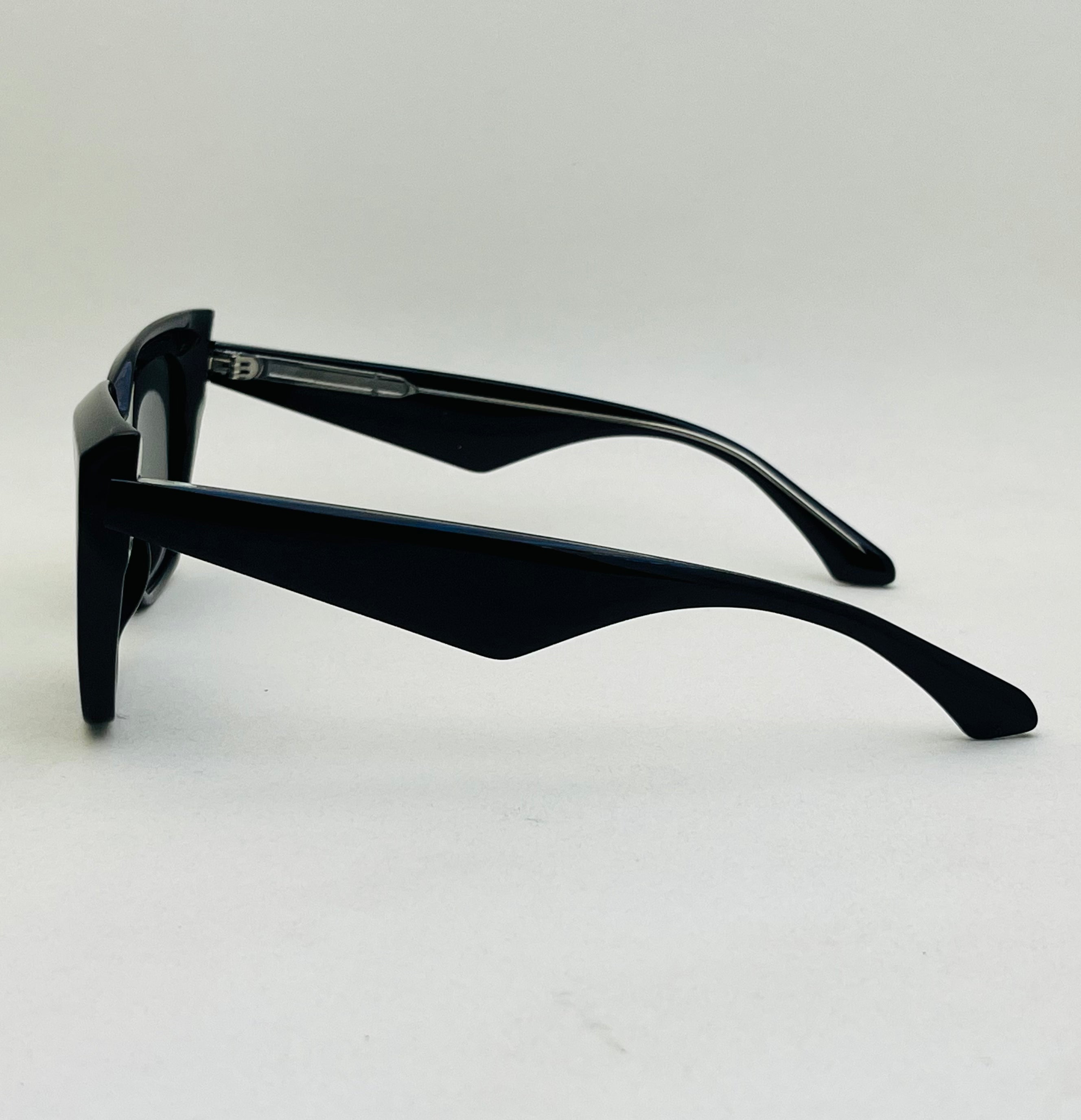 Noir Oversized Cateye