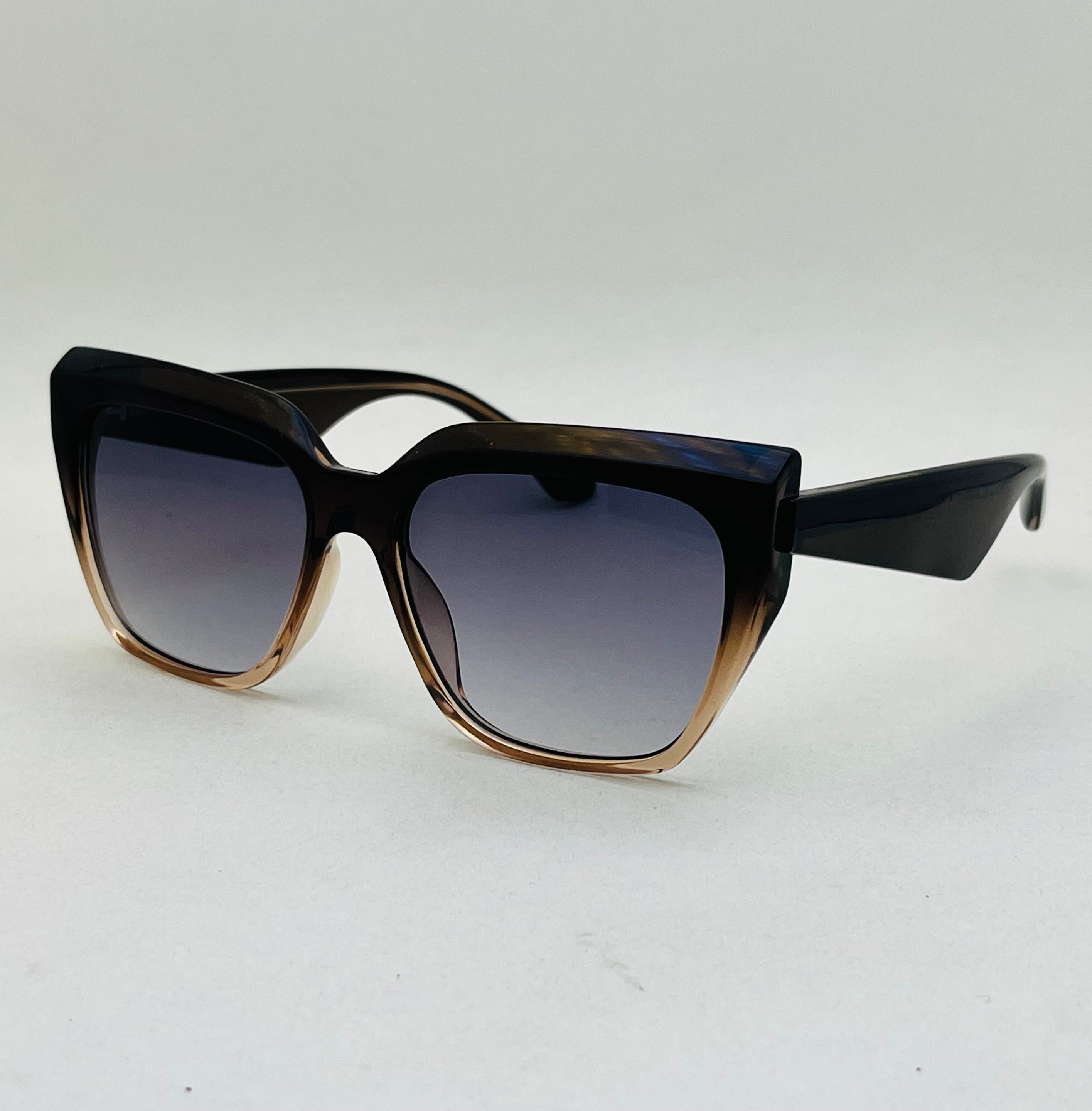 Noir Oversized Cateye