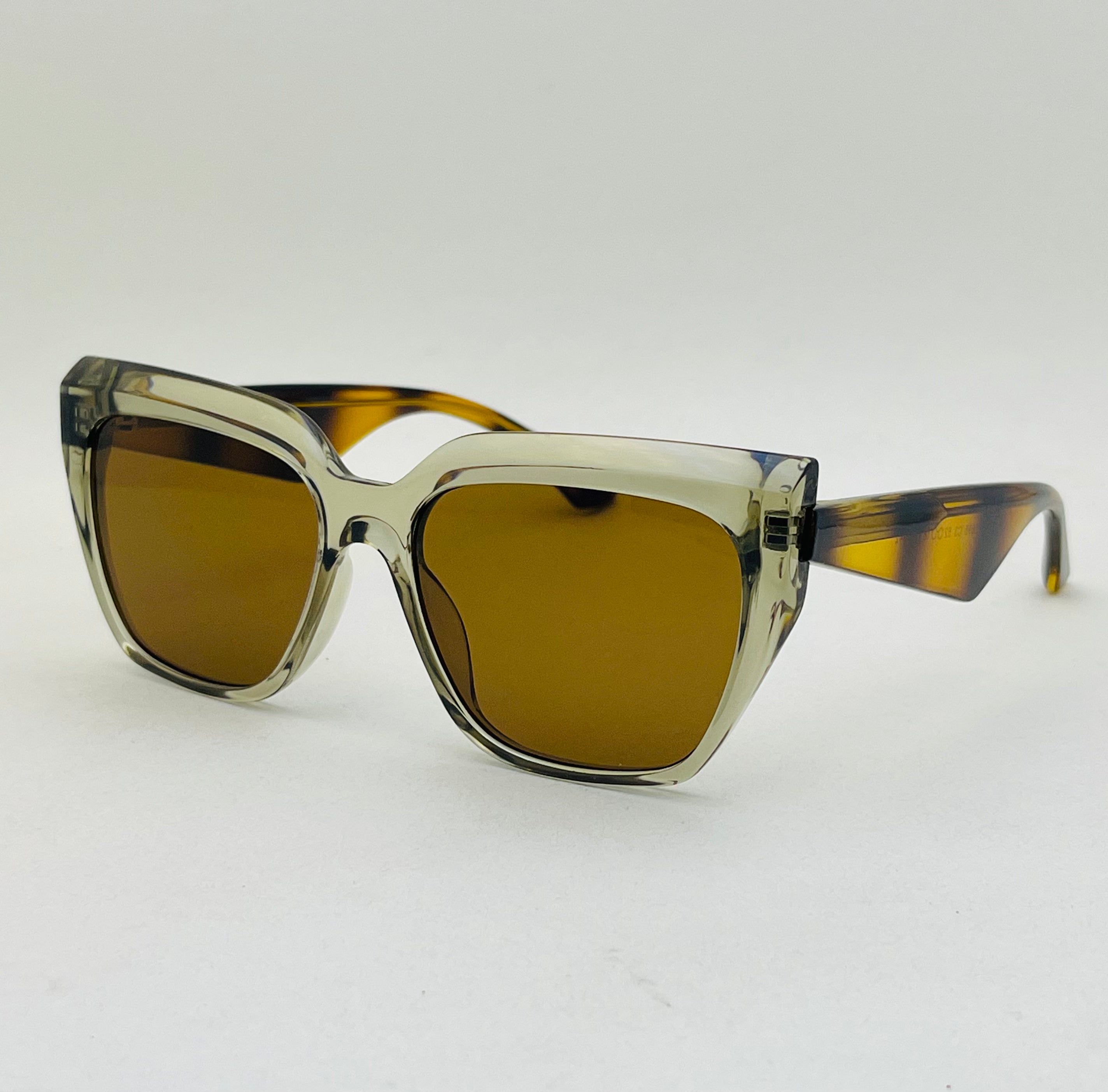 Noir Oversized Cateye