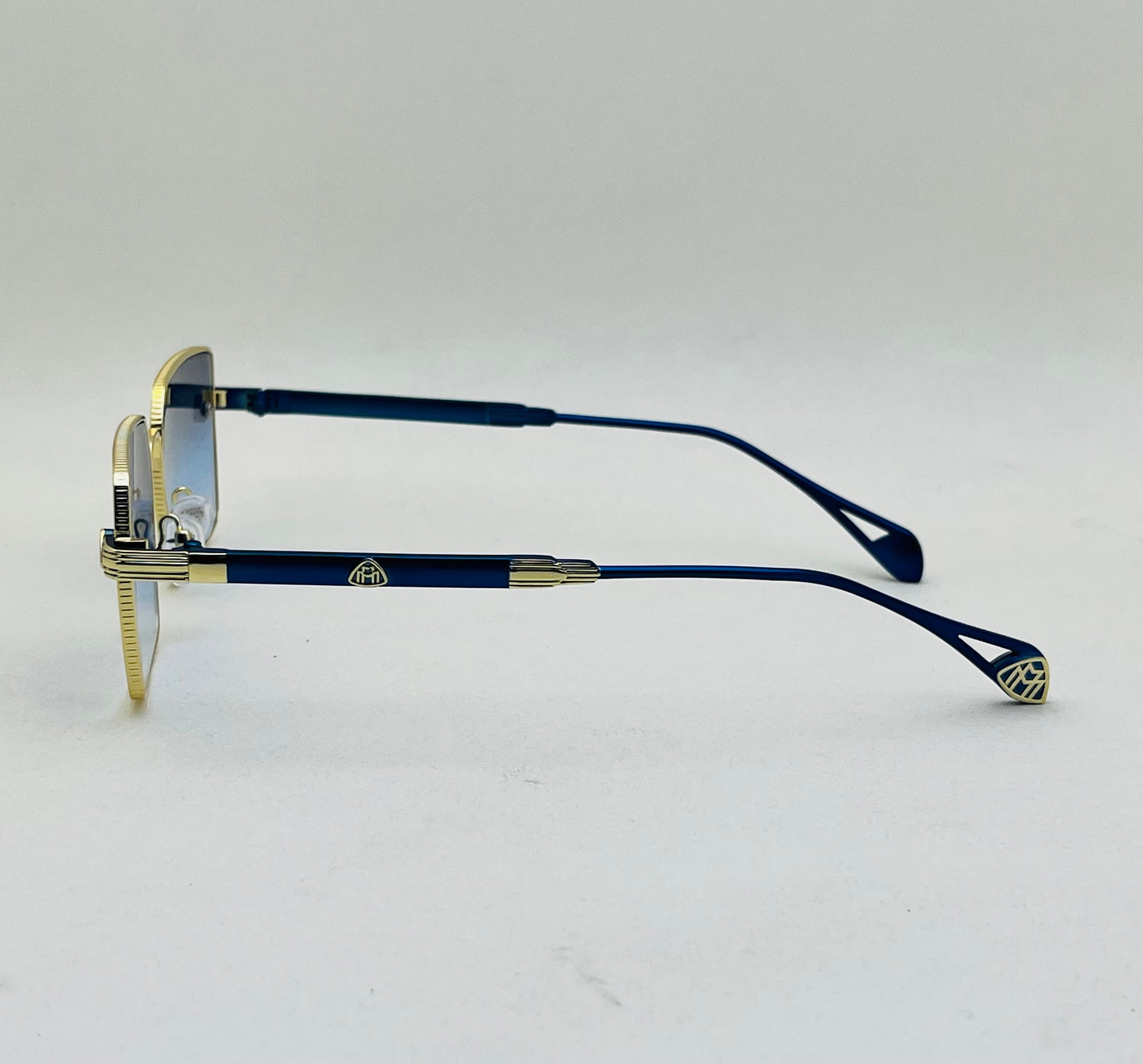 Orion Metal Square