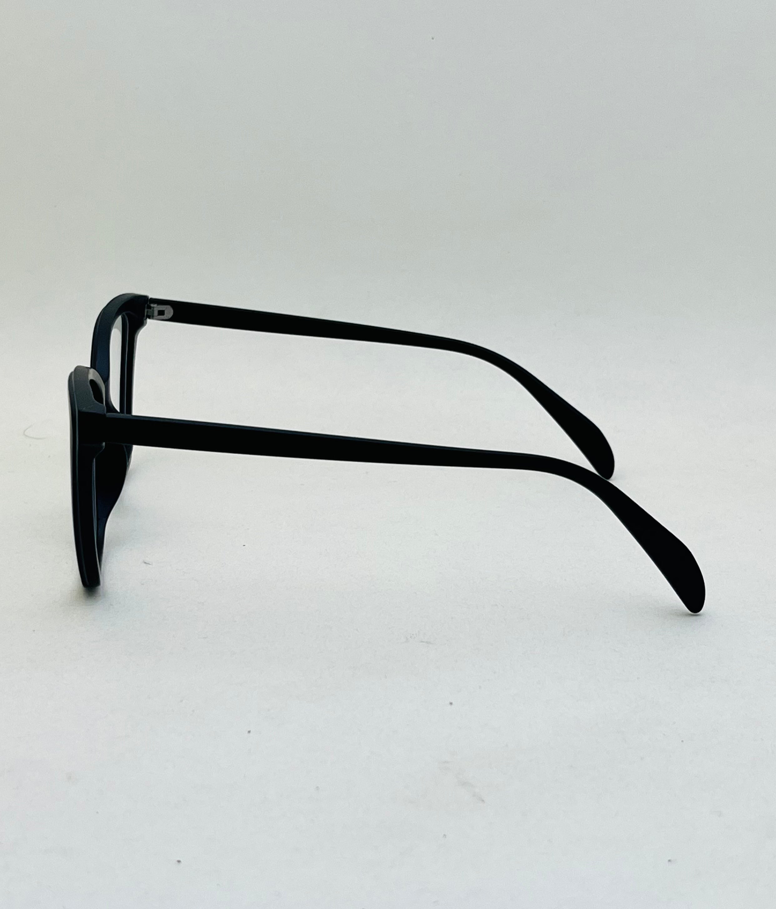 Selene Cat Eye