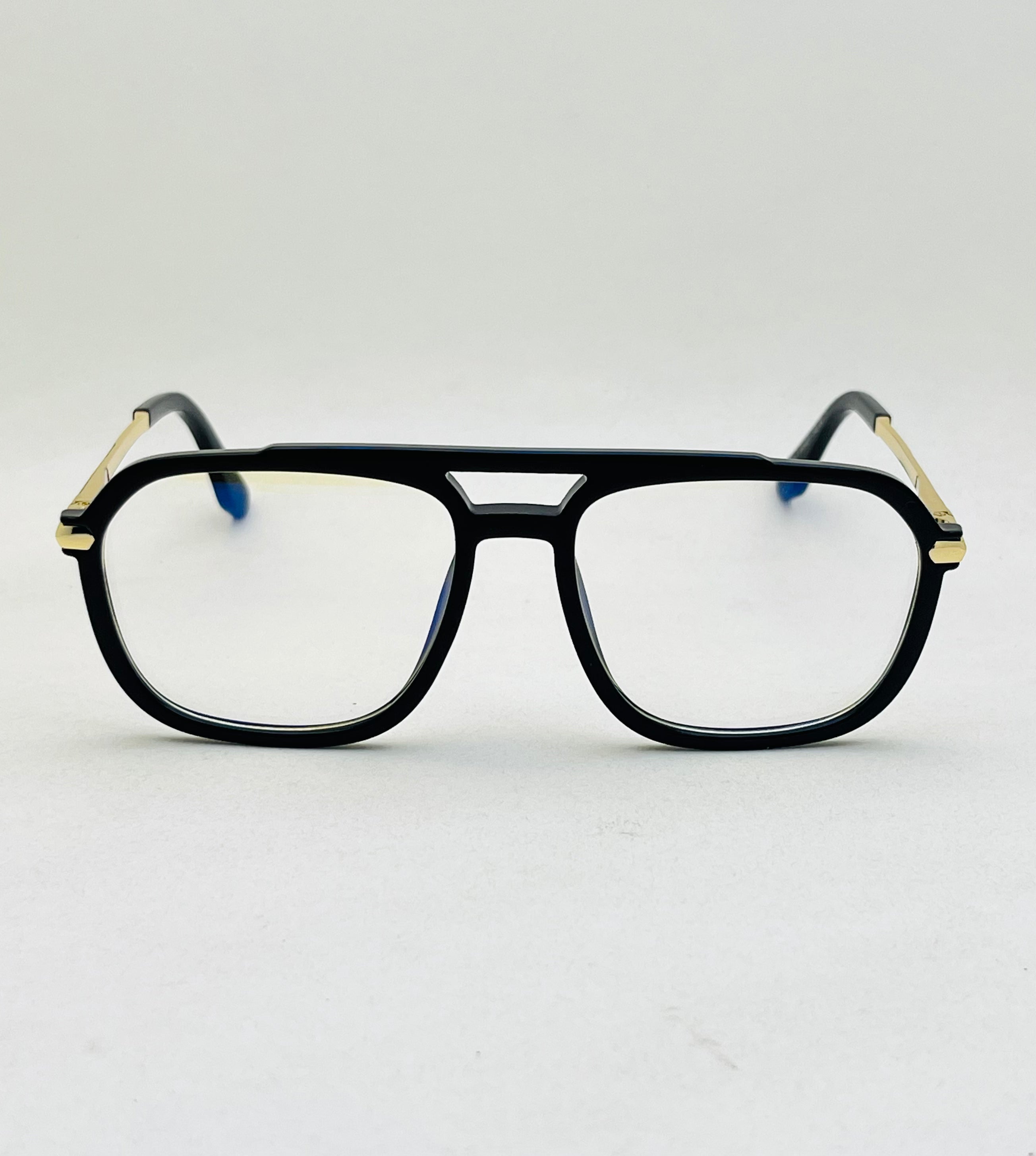 Caelan Semi-Round