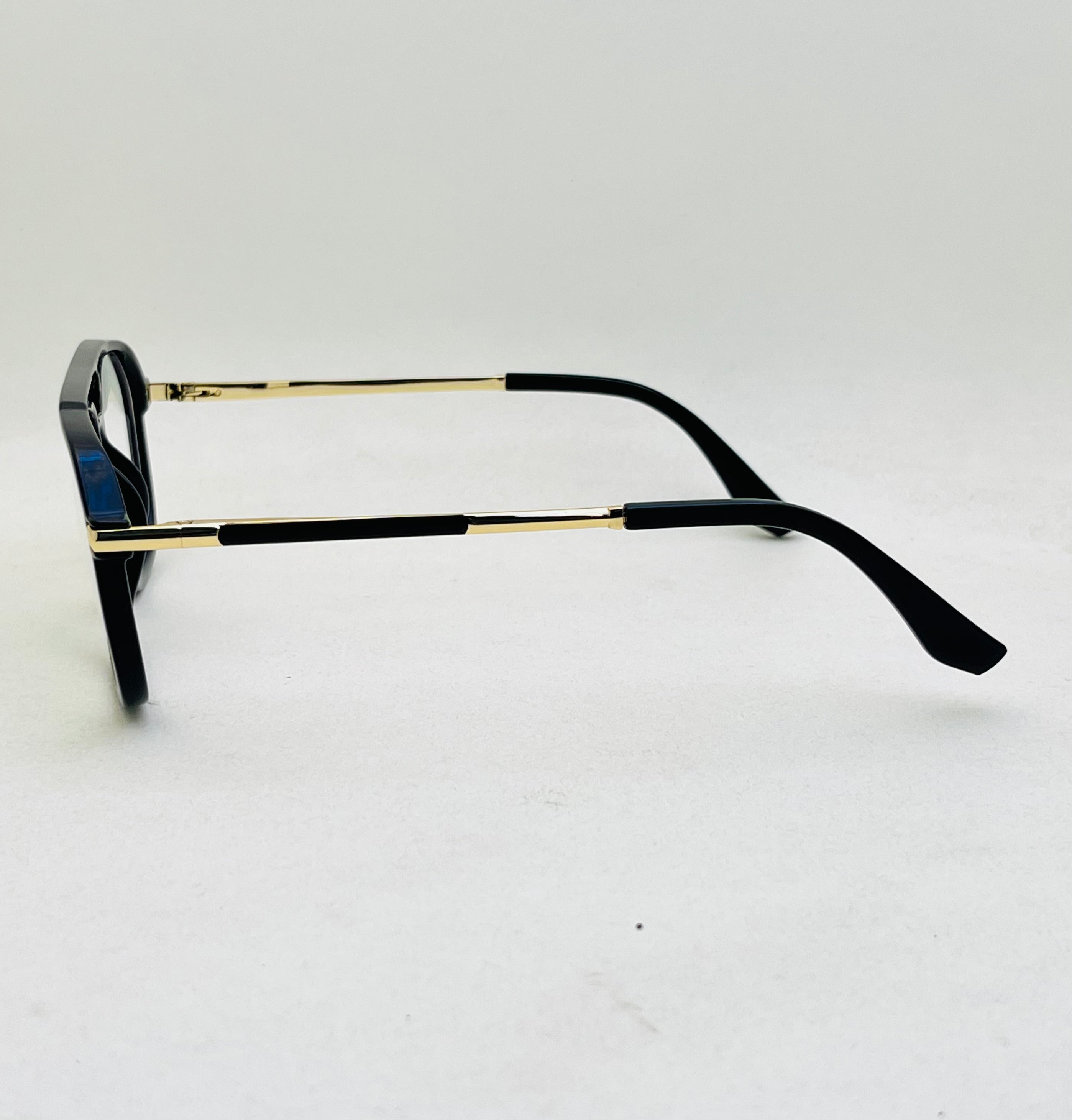 Caelan Semi-Round